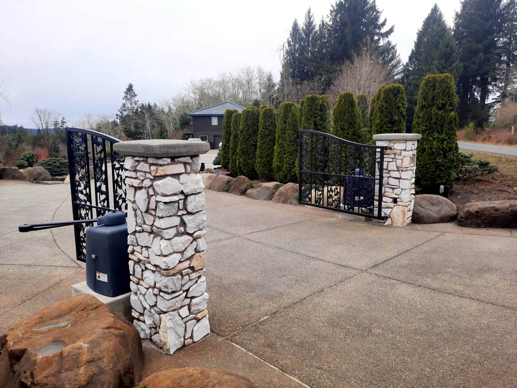 Drive---Entry---Yolande