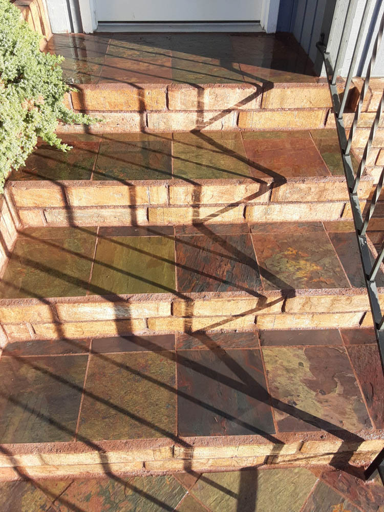 Home--entry---stone-and-brick-steps-2