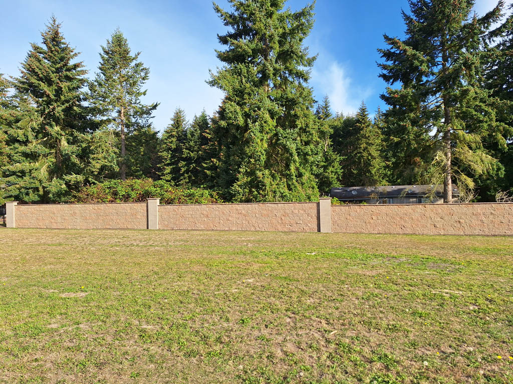 Fence----tinted-block