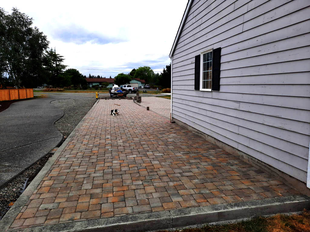 Flatwork---Pavers-drive